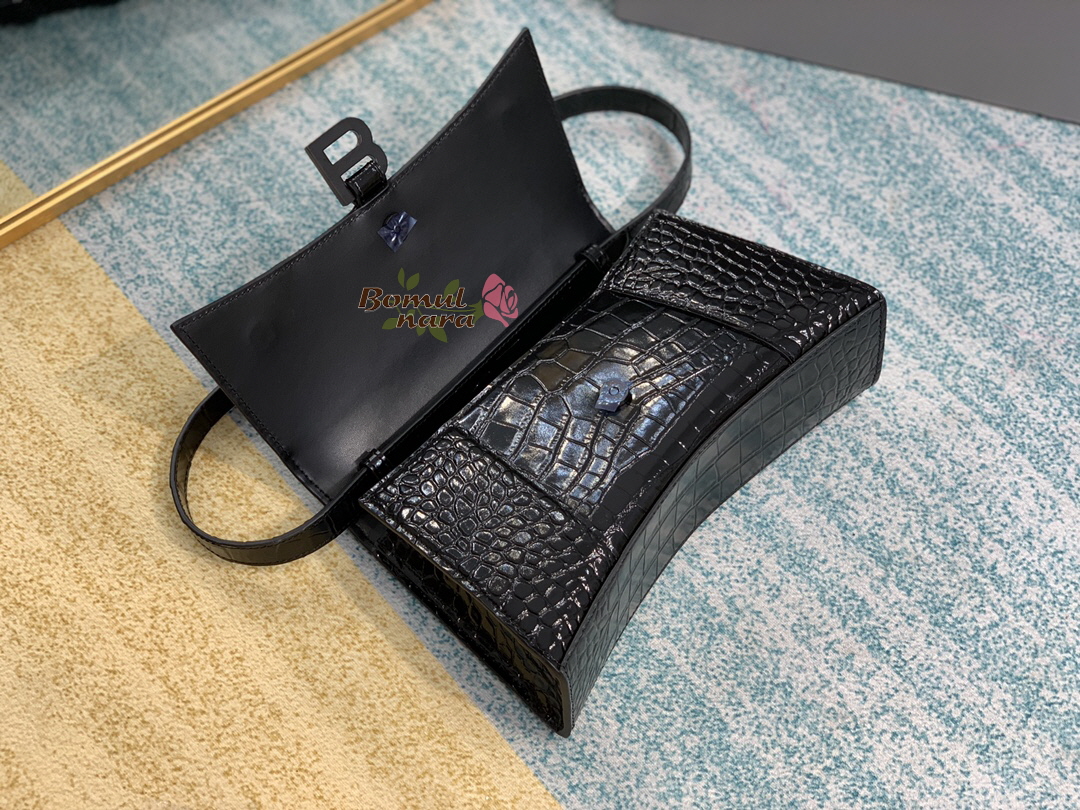 9853e3df76649d8a418bf289525411c6_1631871942_4922.jpg 9853e3df76649d8a418bf289525411c6_1631871942_4922.jpg