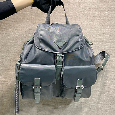 PRADA-1BZ811 프라다 블랙 파우치 미디엄 리나일론 백팩 30cm