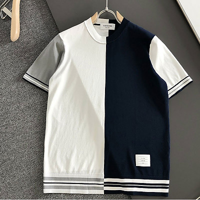 THOM BROWNE-040610 톰브라운 2026년 남성용 니티드 크루넥 반팔 셔츠!